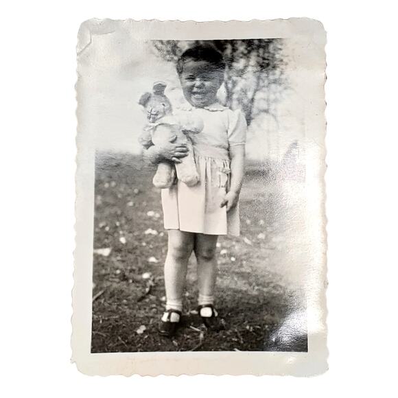 Vtg Adorable Toddler With Her Stuffed Animal Monochrome Photography Found - Picture 1 of 4